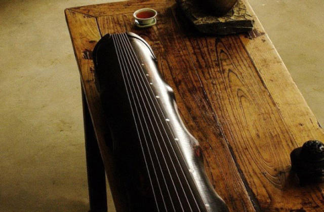 舟山群岛新区古琴蕴含的传统文化，一把古琴制备出来要两年的时间